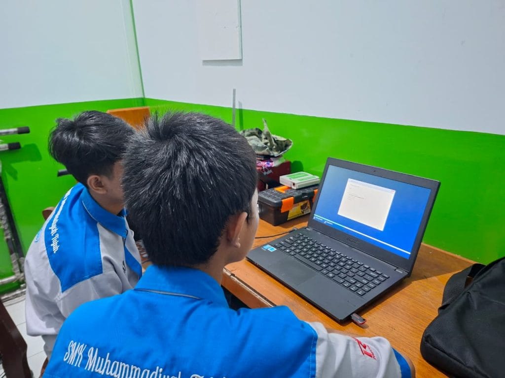 Servis Laptop