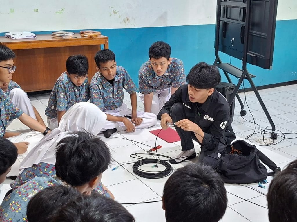 Praktik Fiber Optik